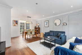 House with Private Parking close to Borough Market & Tower Bridge!